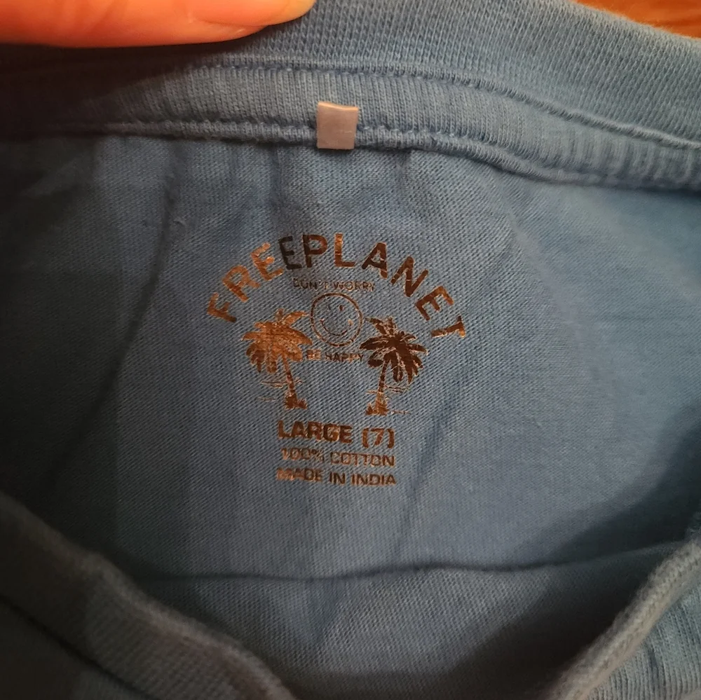 Free Planet Blue Tee with Sunset Print Boys Size 7 - Picture 4 of 5